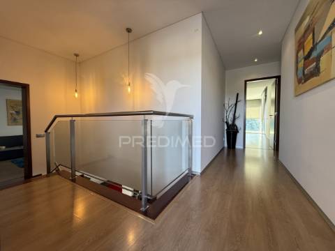 Magnífica moradia t3+1 – prestígio e tranquilidade nos arredores de leiria