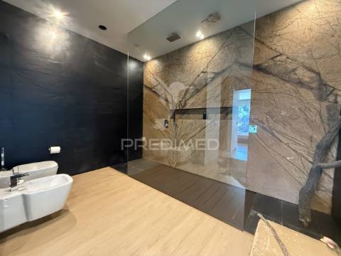 Magnífica moradia t3+1 – prestígio e tranquilidade nos arredores de leiria