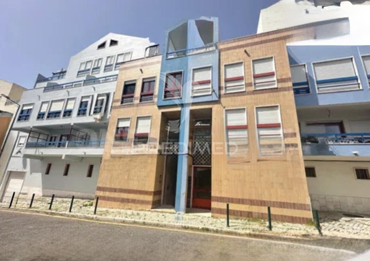 Apartamento t1 com parqueamento – acesso direto à praia do magoito