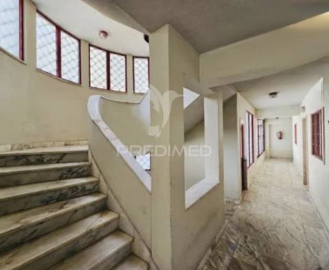 Apartamento t1 com parqueamento – acesso direto à praia do magoito