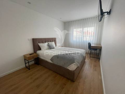 Apartamento t3 mobilado , no centro de v.n.gaia, junto ao metro