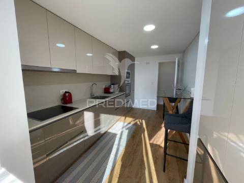 Apartamento t3 mobilado , no centro de v.n.gaia, junto ao metro