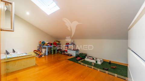 Apartamento duplex t2+2 – o charme clássico encontrou o conforto contemporâneo