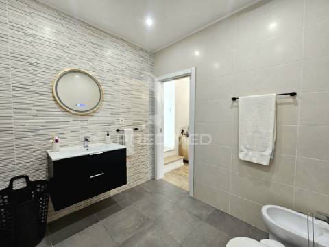 Moradia térrea totalmente renovada no penedo gordo, beja.