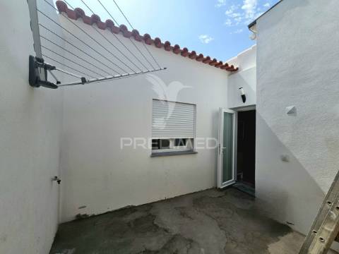 Moradia térrea totalmente renovada no penedo gordo, beja.