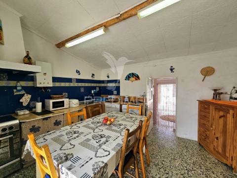 Moradia típica alentejana em baleizão, beja