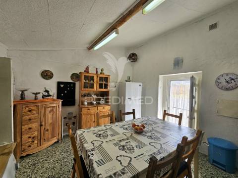 Moradia típica alentejana em baleizão, beja