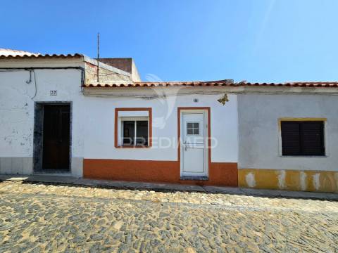 Moradia típica alentejana em baleizão, beja