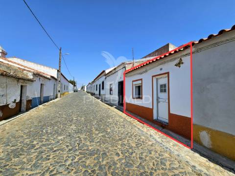 Moradia típica alentejana em baleizão, beja