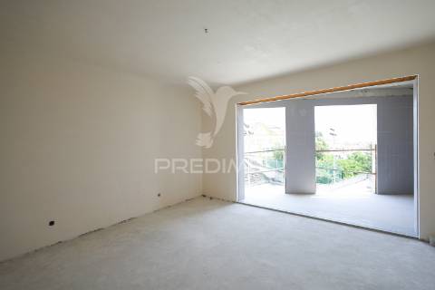 Apartamento t3 duplex de luxo em construção, condomínio fechado pátio marquês, centro de abrantes.