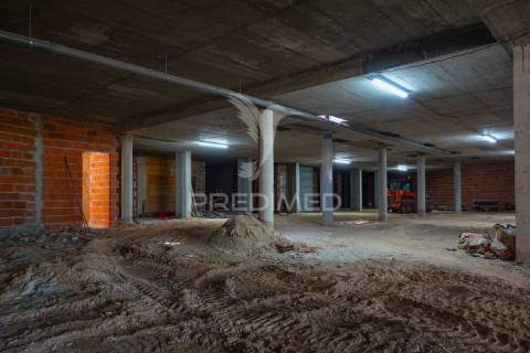 Apartamento t3 duplex de luxo em construção, condomínio fechado pátio marquês, centro de abrantes.