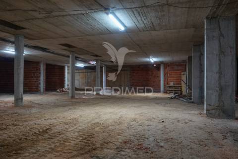 Apartamento t3 duplex de luxo em construção, condomínio fechado pátio marquês, centro de abrantes.