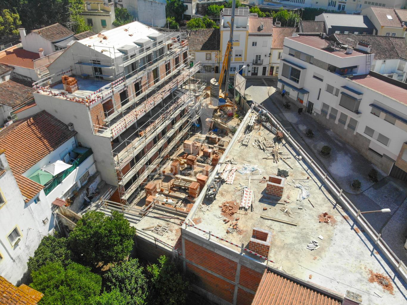 Apartamento em construção tipologia t3 em condomínio fechado