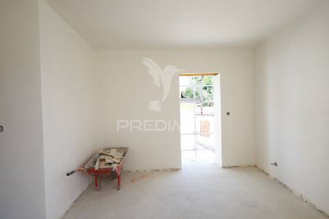 Apartamento t3 de luxo em construção, condomínio fechado pátio marquês, centro de abrantes.