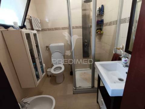 Apartamento no centro histórico de elvas com varanda e churrasqueira