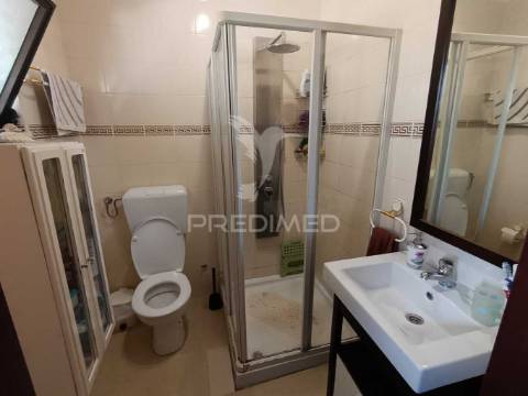 Apartamento no centro histórico de elvas com varanda e churrasqueira