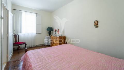 Moradia com ampla área