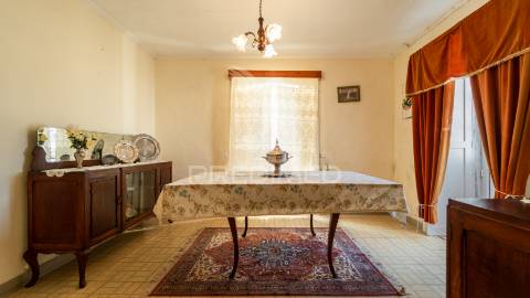 Moradia com ampla área