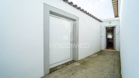 Moradia com ampla área