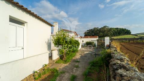 Moradia com ampla área