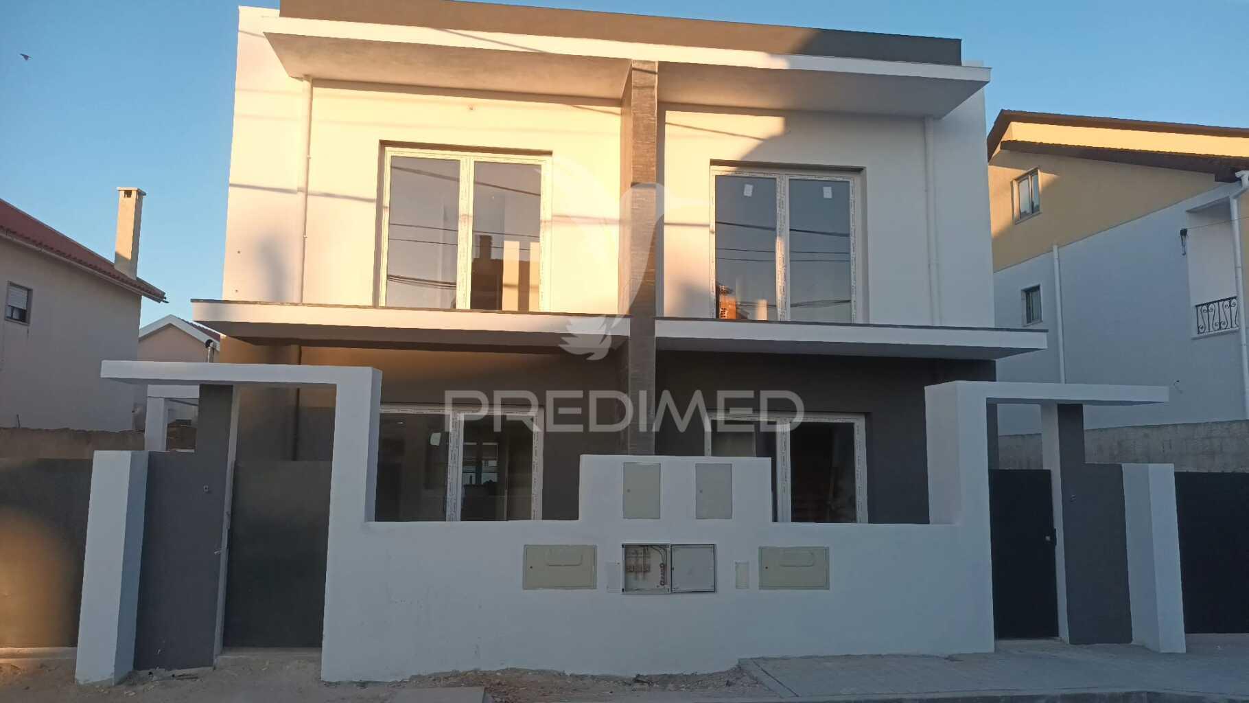 Moradia t3 geminada qtª das laranjeiras