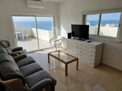 Penthouse com grandes vistas e terraços