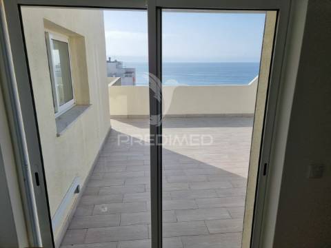 Penthouse com grandes vistas e terraços