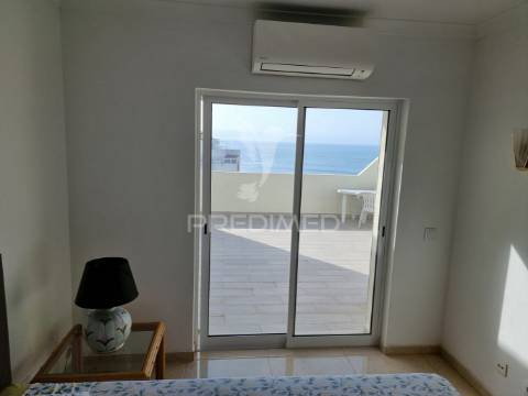 Penthouse com grandes vistas e terraços