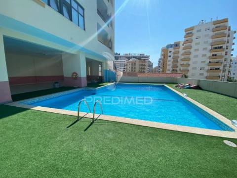 Penthouse com grandes vistas e terraços