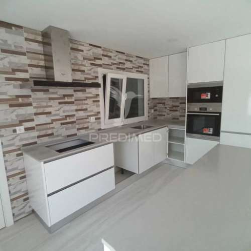 Moradia isolada t3 +1 térrea  fernão ferro