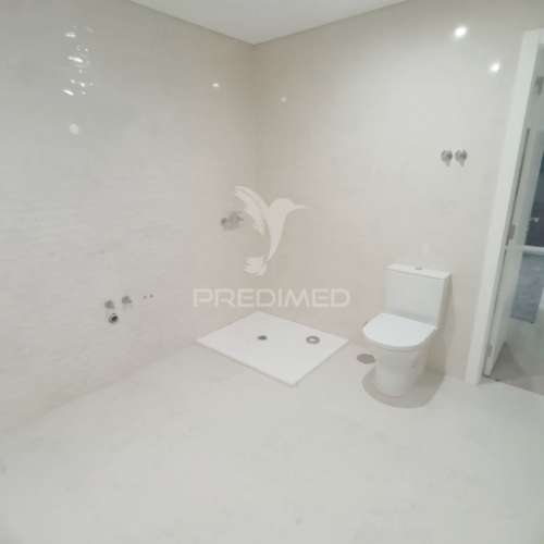 Moradia isolada t3 +1 térrea  fernão ferro