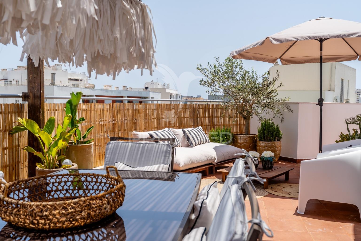 Penthouse de luxo à venda na praia da rocha