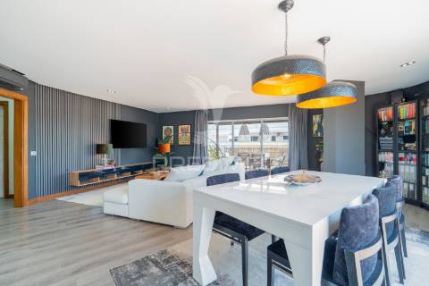 Penthouse de luxo à venda na praia da rocha