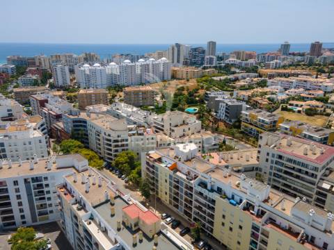Penthouse de luxo à venda na praia da rocha