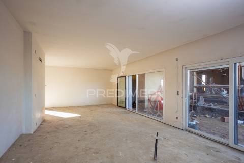 Moradia isolada t4 quinta do anjo