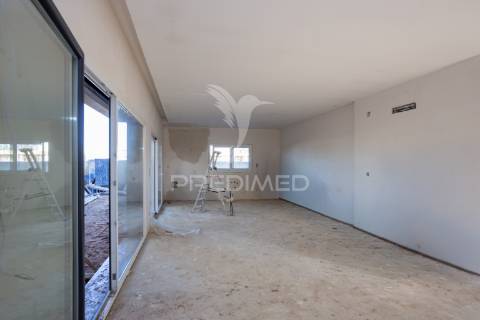 Moradia isolada t4 quinta do anjo