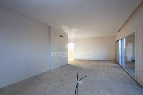 Moradia isolada t4 quinta do anjo