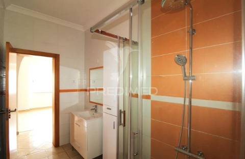 Apartamento t2 renovado centro barreiro