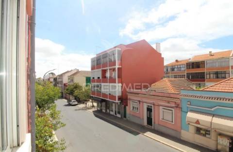 Apartamento t2 renovado centro barreiro