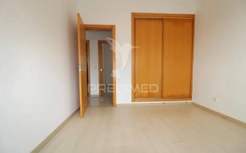 Apartamento t2 renovado centro barreiro