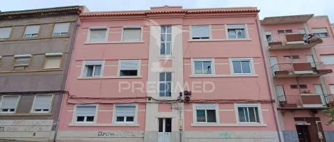 Apartamento t2 renovado centro barreiro