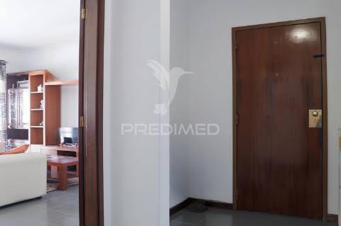 Apartamento t3, pronto a habitar em ancede (baião)