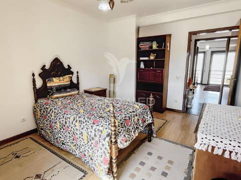 Apartamento t3, pronto a habitar em ancede (baião)