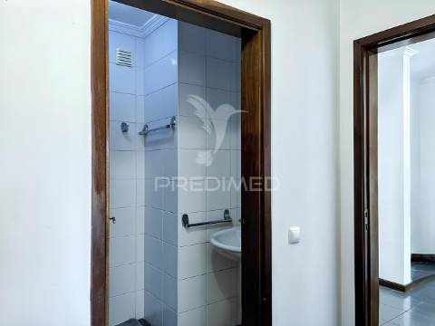 Apartamento t3, pronto a habitar em ancede (baião)