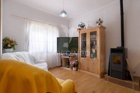 Moradia independente t2+2 afonsoeiro – montijo