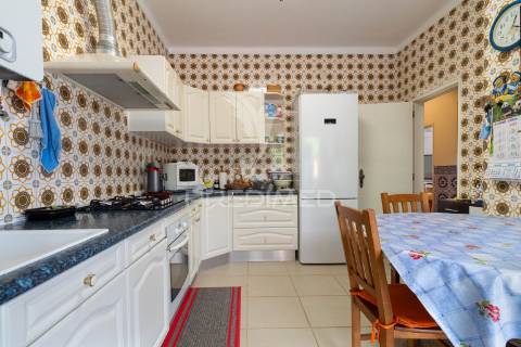 Moradia independente t2+2 afonsoeiro – montijo