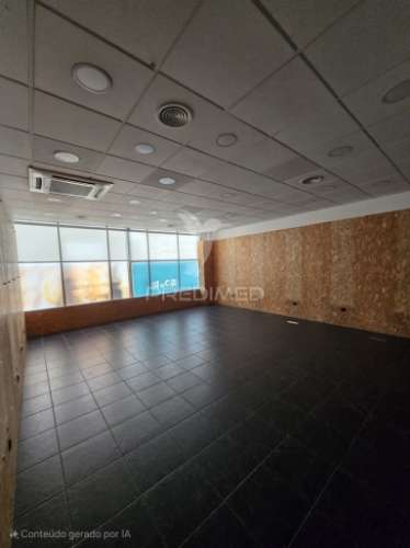 Espaço comercial para venda – sameiro, penafiel