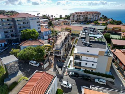 Caniço lux ii — prédio exclusivo no centro do caniço