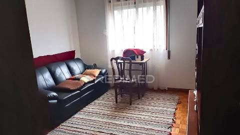 Apartamento t3, com varanda e lugar de garagem em ovar