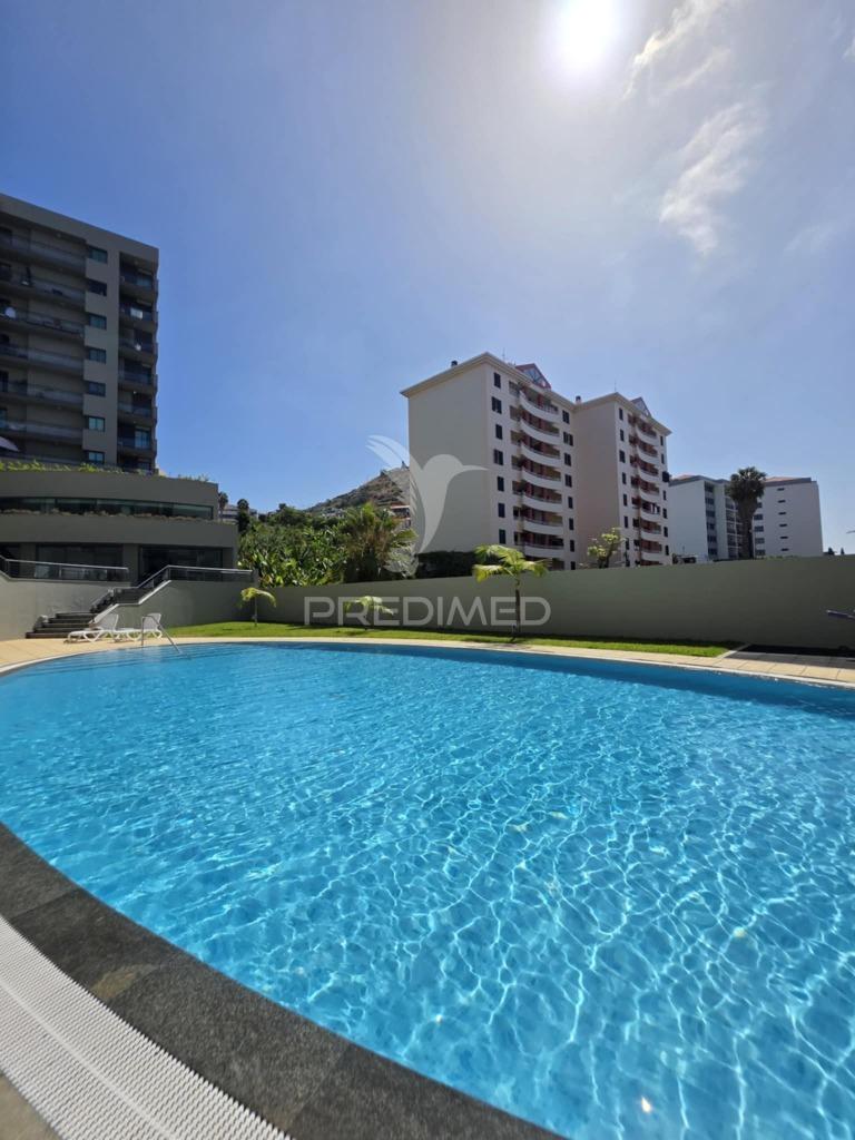 Apartamento t3+1 no amparo